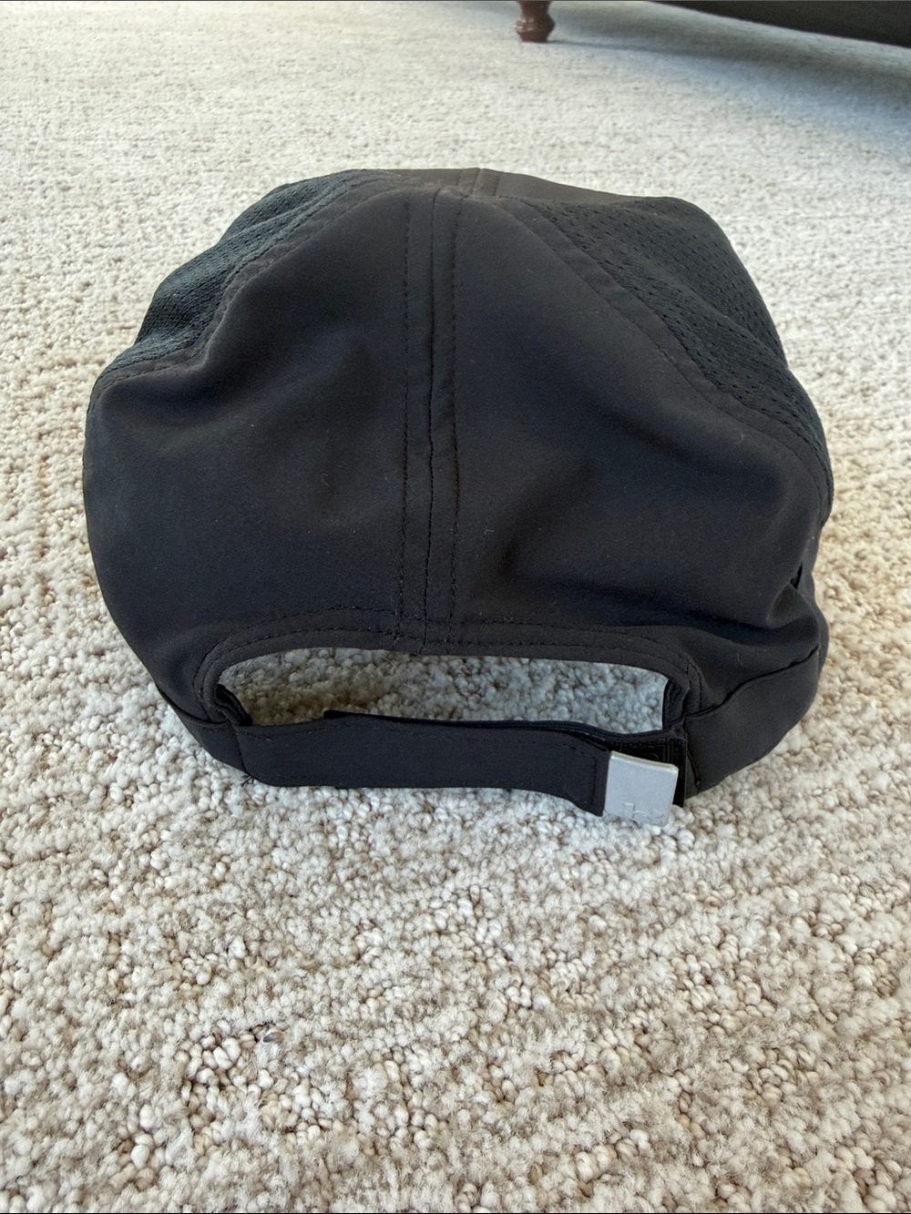 Under Armour Black Cap with Silver Logo - Picture 3 of 5